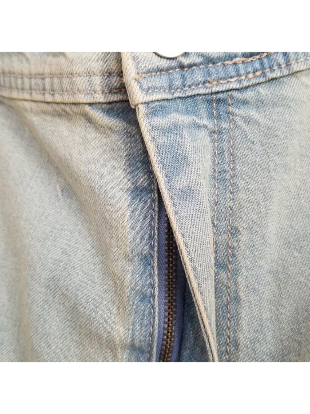 NWT Light Wash High Rise Sailor Wide Leg Jeans Size 14 - Picture 3 of 8